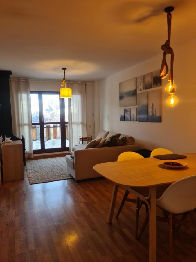 Apartament Tuhogarencerler Taquilla Parking En Pistas Zewnętrze zdjęcie